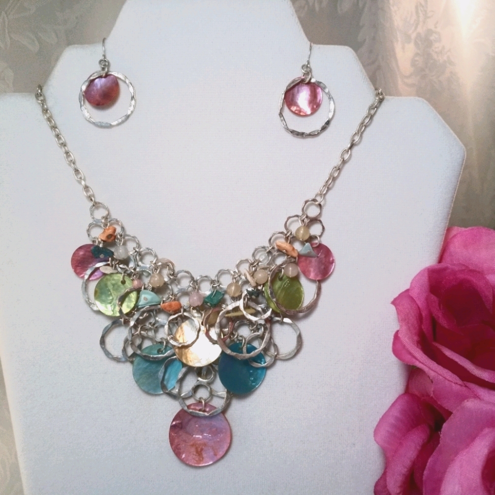 Silver Tone Necklace  Earring Set